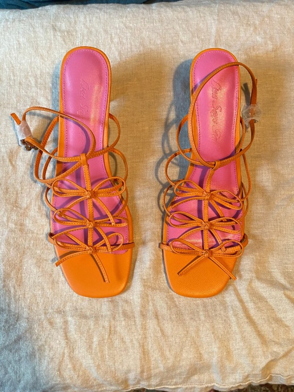 Lisa Says Gah Bow Heels NWT